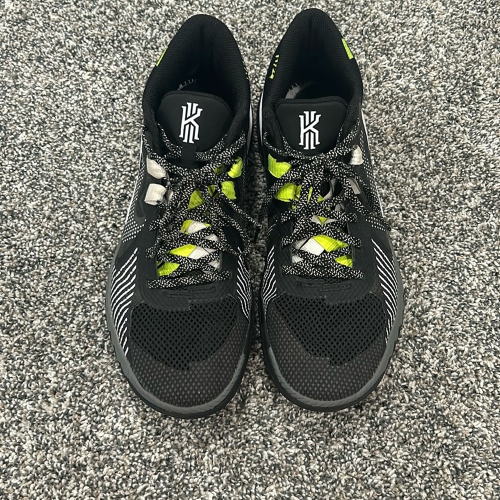 women’s shoes